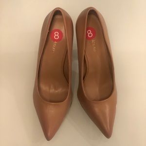 Pointed Toe block heel pumps